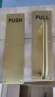 Kayan Ƙofar Zinariya/Champagne na Tura & Janyewa - 1