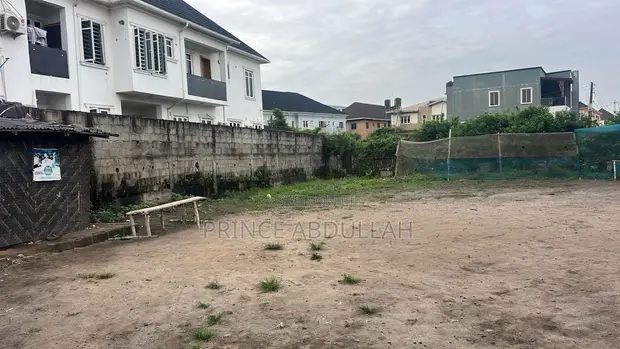 Filin Mallam da Takardu, Gbagada - 557 sqm - 1