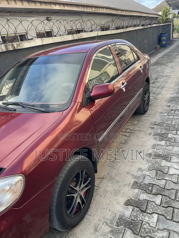Toyota Corolla 2004 Red - 1