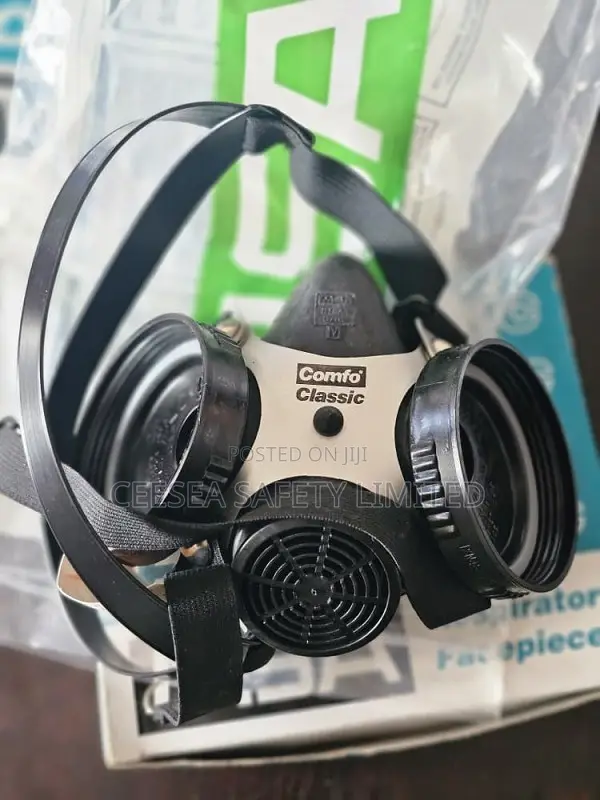 MSA Comfo Classic Half Mask Respirator - 1