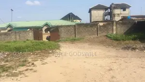 Filin Dawa da Gidan 4-Bedroom da bai kammala ba a Sayarwa a Awoyaya