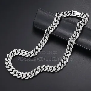 Anonymous Diamond Pendant da Cuban Chain