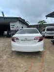 2014 Toyota Camry XLE 2.5L White - 4