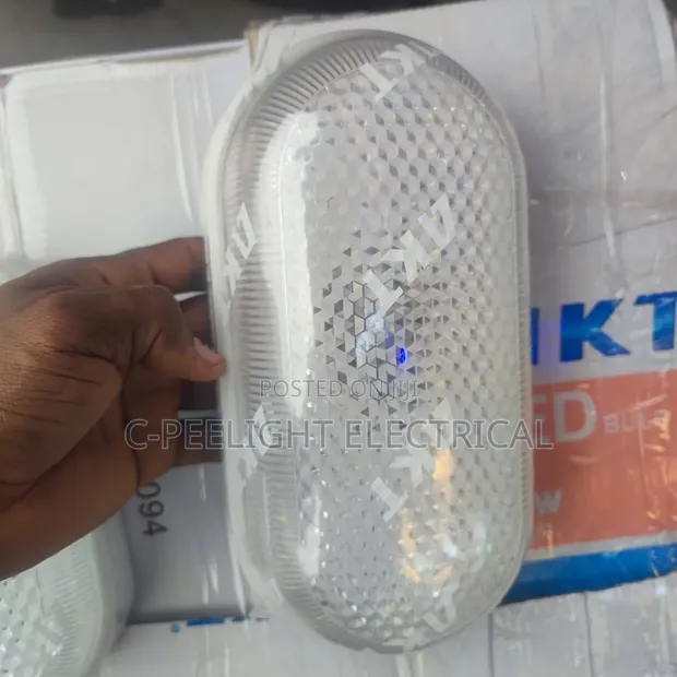 Fitilar Bango Ta Zamani Ta Waje Ta LED - 1