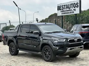2024 Toyota Hilux Adventure V6