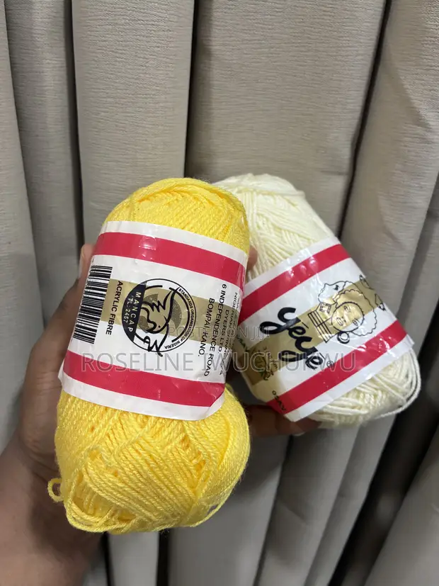 Yeye Acrylic Wool Yarn (3-ply) - 1