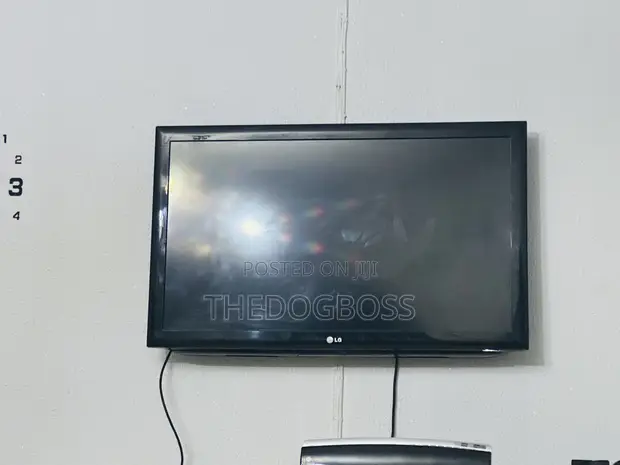 LG LCD TV 42-inch HD - 1