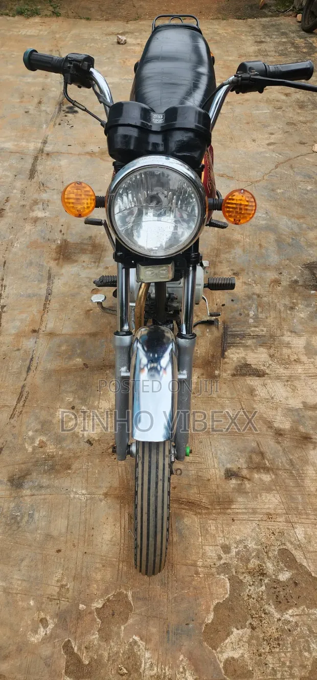 Bajaj Boxer 2022 Red - 1