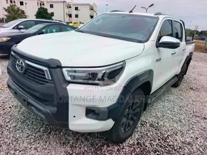 2018 Toyota Hilux Automatic White