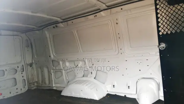 Ford E350 Van Na 2013 - 1