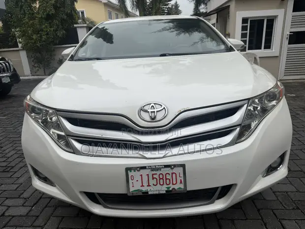 2014 Toyota Venza LE White - 1