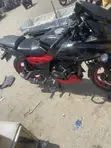 Bajaj Pulsar 220 F 2023 - 3