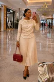 Babban Gown Mai Rufe da Rufe-Rufe Guda Biyu - 1