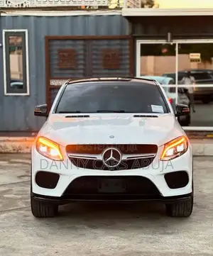 Mercedes-Benz GLE43 AMG 2018 Fari