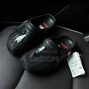Gaskiyar Takalman Crocs x Marvel Spider-Man
