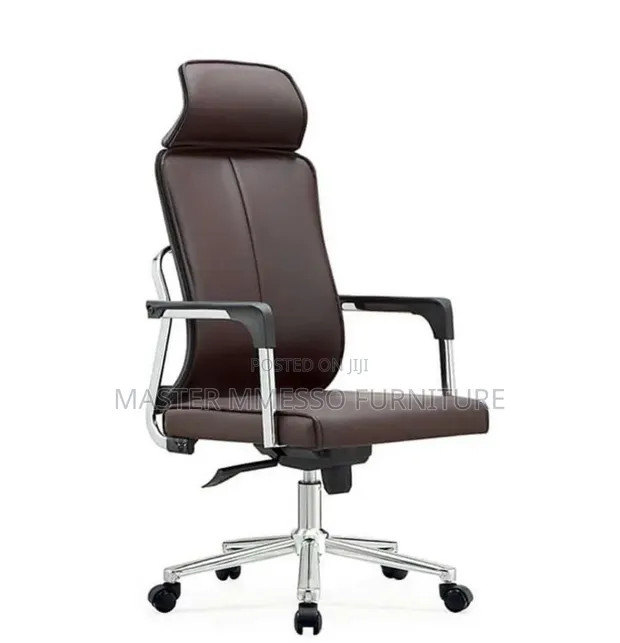 Boss Office Rotating Chair - Brand New - 1