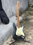 Fender Stratocaster Guitar Mai Amfani - 2