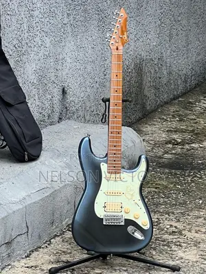 Fender Stratocaster Guitar Mai Amfani