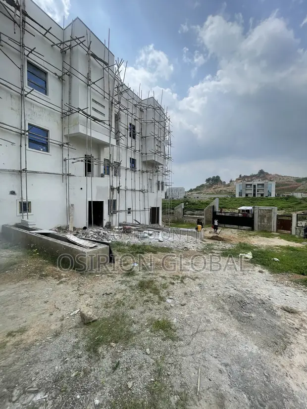 Sallamar Rarraba: Gidaje Marasa Kammalawa a Guzape - 4+BQ, 2Bed, 1Bed - 1