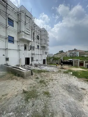 Sallamar Rarraba: Gidaje Marasa Kammalawa a Guzape - 4+BQ, 2Bed, 1Bed