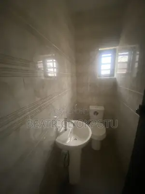 2 Bedroom Block of Flats don haya a Kubwa