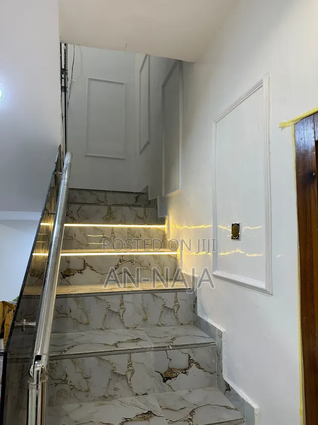 Stucco, Travatino, Trowel Screeding, Paint & Epoxy Services - 1
