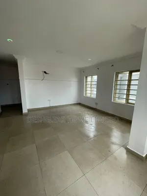 3-Bedroom Shared Apartment in Southern View Estate, Chevron