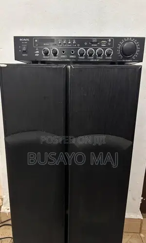 SOAIY LA-1600 Amplifier with 2 Standing Speakers