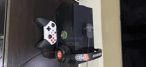 Xbox Series X tare da FC 27, 2TB SSD, Elite Series 2 Controller