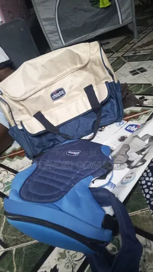 New Chicco 2-in-1 Baby Carrier with Mother Care Bag