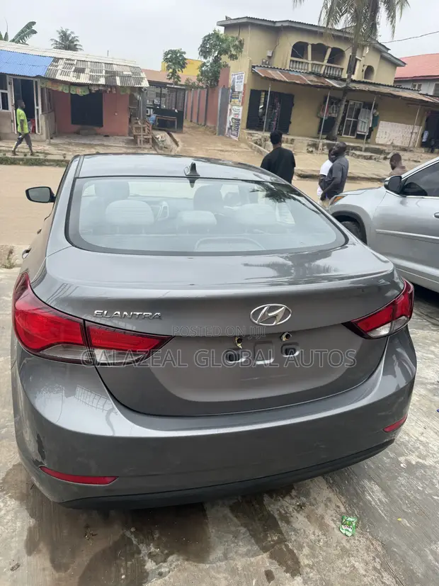 2014 Hyundai Elantra SE Sedan - Gray - 1
