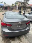 Hyundai Elantra SE Sedan 2014 - Launin Fari - 1