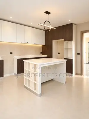 5-Bedroom Mansion with BQ in Villa Maitama, Abuja
