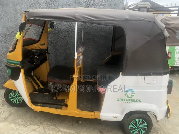 Honda Scooter 2022 - Yellow - 1
