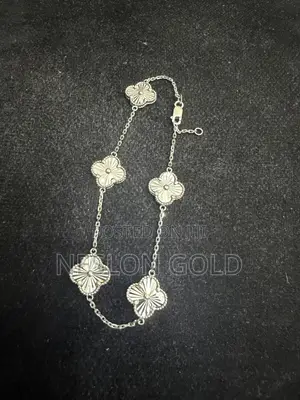 18K White Gold Van Cleef Design Bracelet