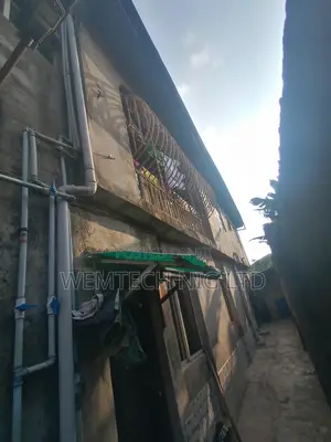Gidan Bacci 8 da Dakuna a Onihale, Ifo Don Siyarwa