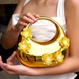 Alatu Zinare Furanni Akrili Clutch Purse - 2