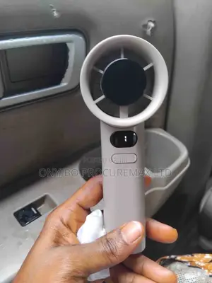 M11 Mai Sake Caji Na Hannu Karami (1800mAh)