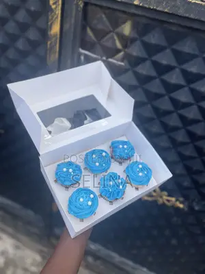 Cupcakes by 6
