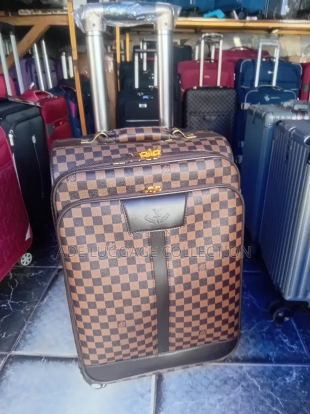 R Louis Vuitton Designer Luggage - 1
