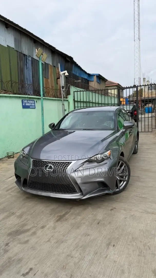 Lexus IS 250 4WD 2016 Silver - 1