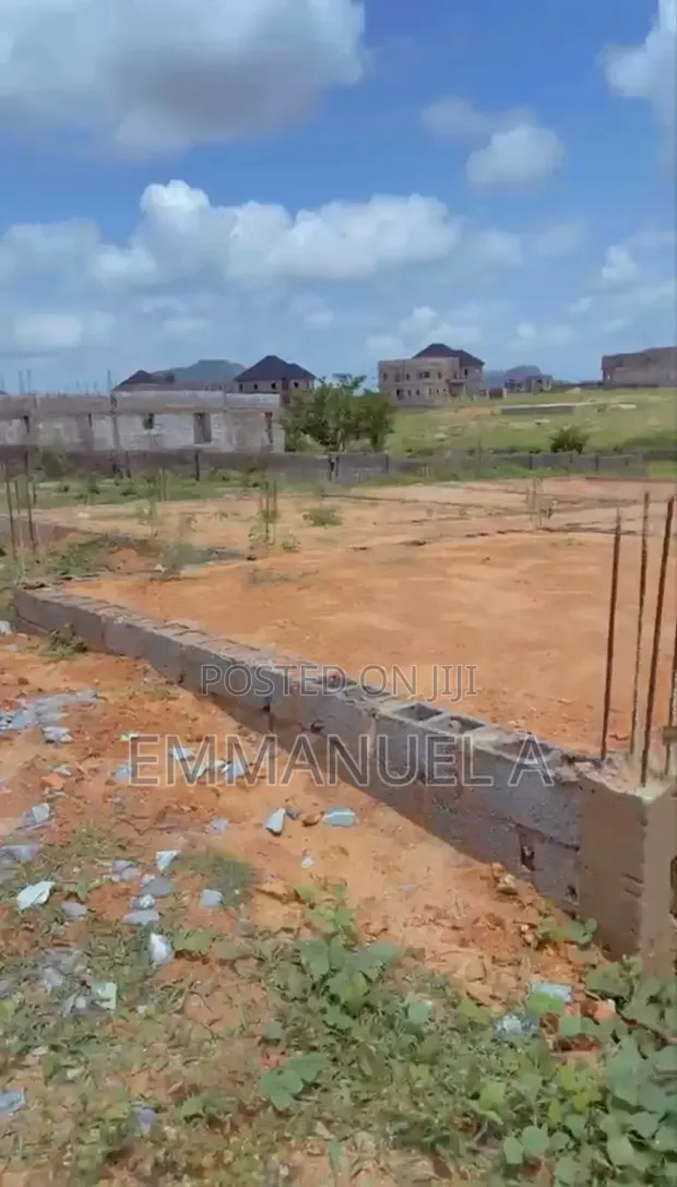 Gidan Gona 500 SQM na Gaggawa a Lugbe - 1