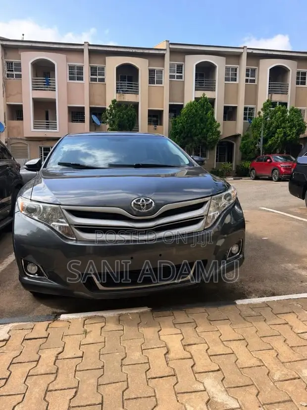 Toyota Venza LE AWD 2013 Grey - 1