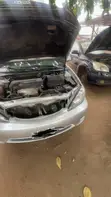 Toyota Camry LE 2.4L 2005 La Kalar Azurfa - 1