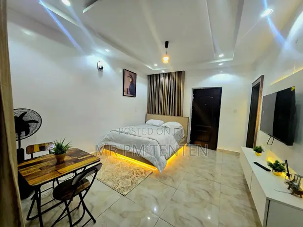 Luxury Furnished Self-Contained Shortlet in Wuye - 1