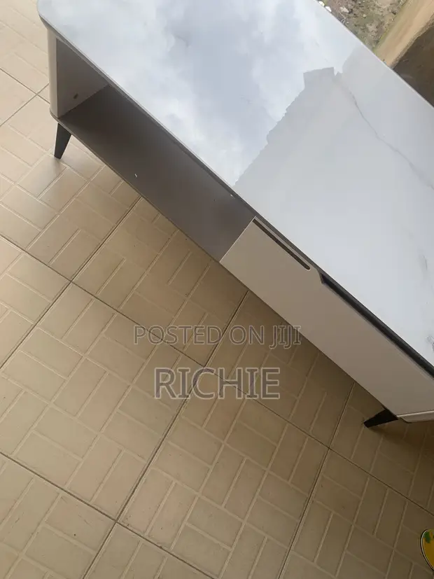 Marble Center Table - Mai Girma - 1