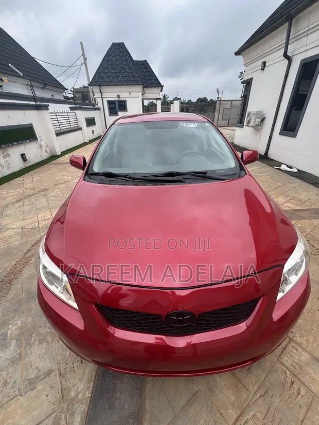 Toyota Corolla 2009 Red - 1