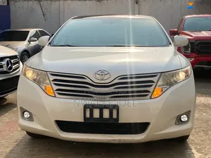 Toyota Venza 2010 Off-White