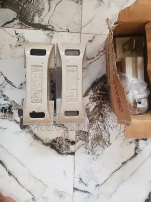 Kit Kat Fuse - Brand New Zurn 500A