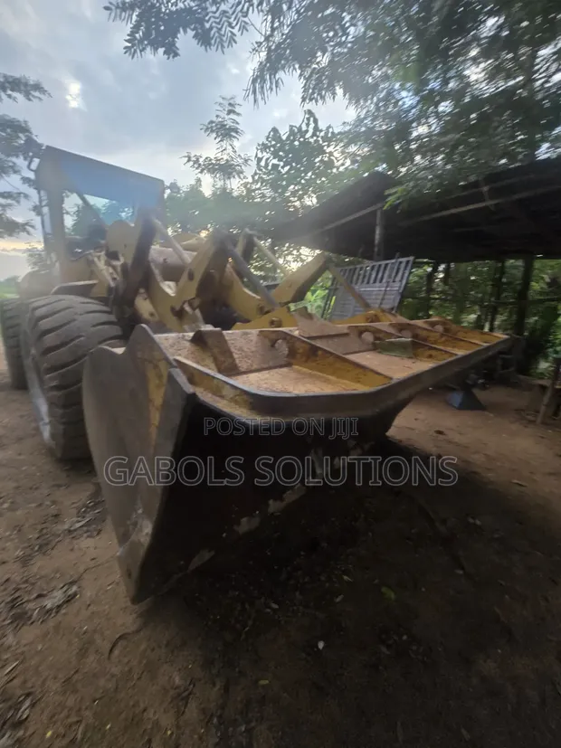 Payloader / D8K Bulldozer for Hire - 1